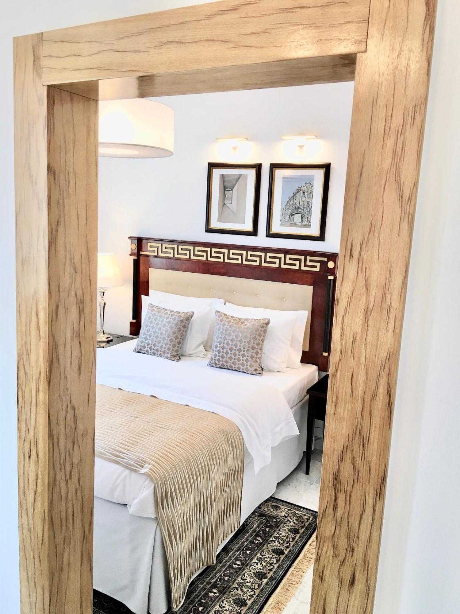 Mondrian Luxury Suites & Apartments Market Square IV Warschau Buitenkant foto