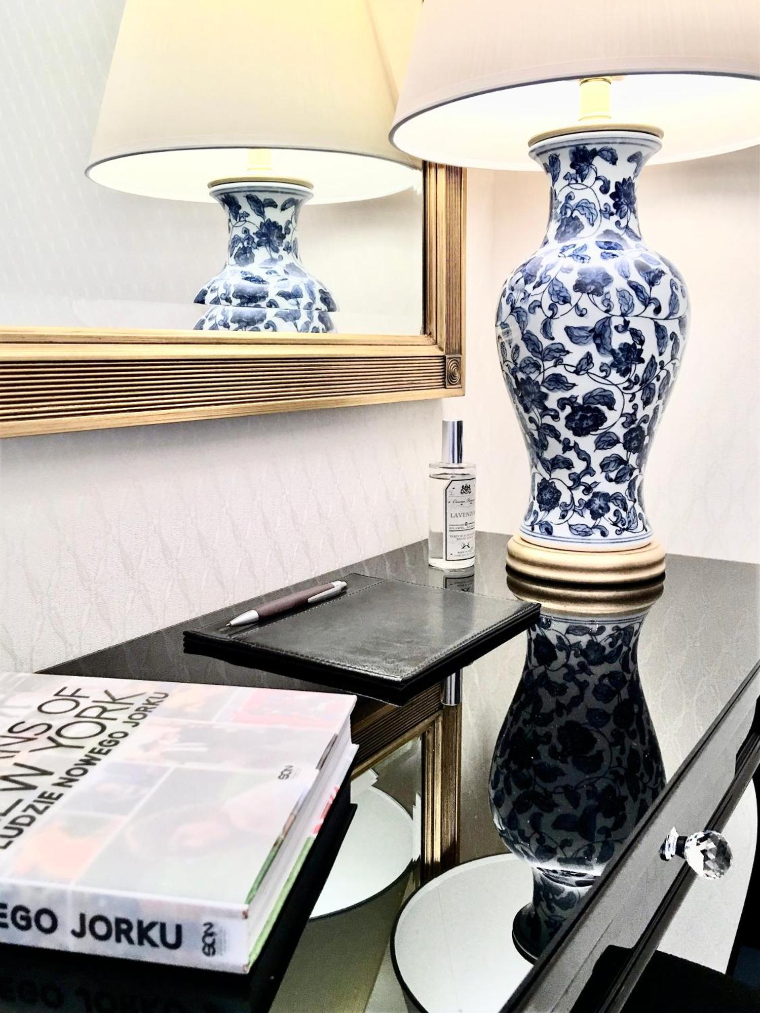 Mondrian Luxury Suites & Apartments Market Square IV Warschau Kamer foto
